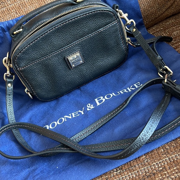 Dooney & Bourke Black Belvedere Ambler Pebbled Leather Crossbody Bag - Picture 6 of 9